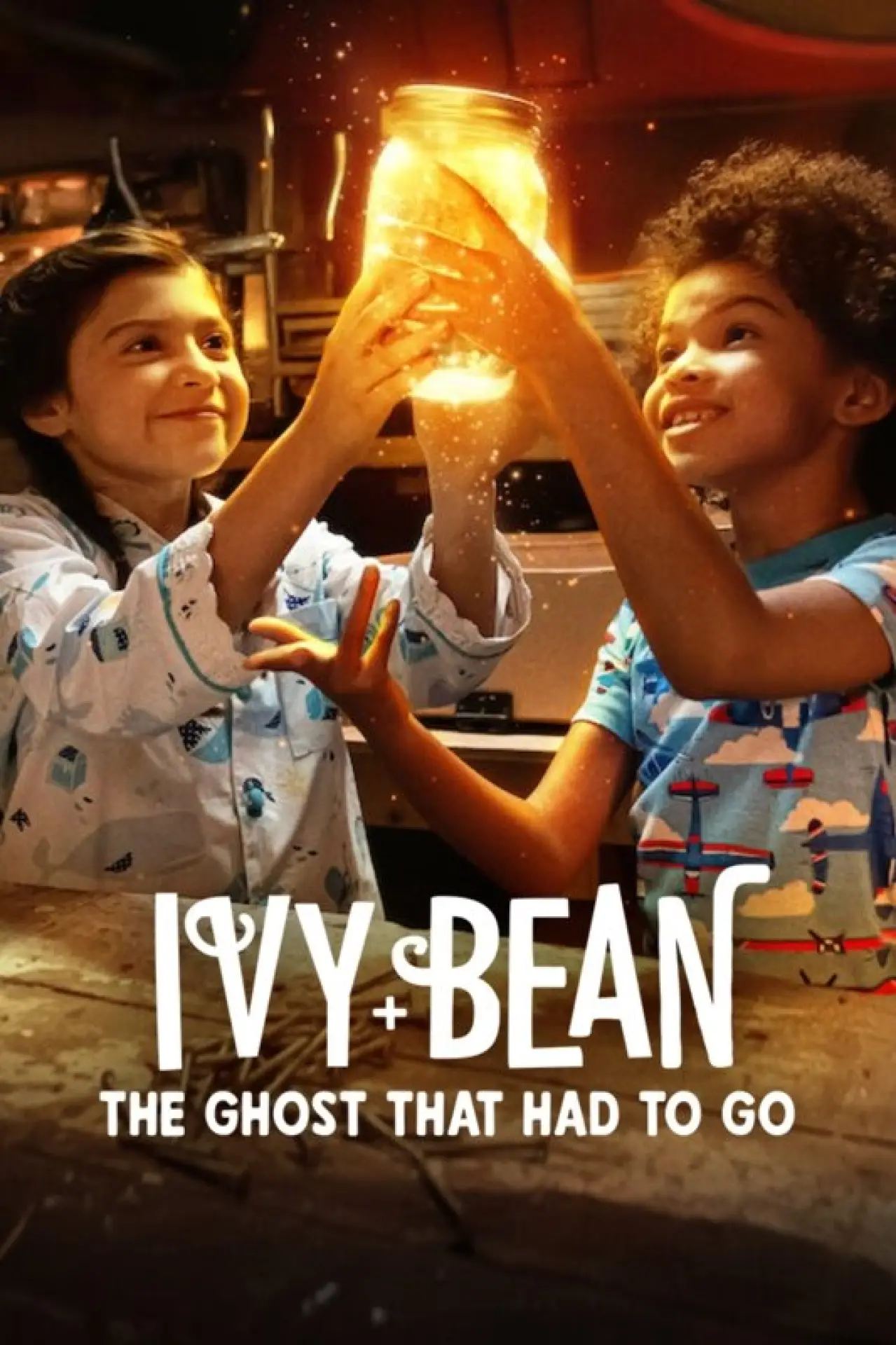 Plakat filmowy "Ivy + Bean: The Ghost That Had to Go"