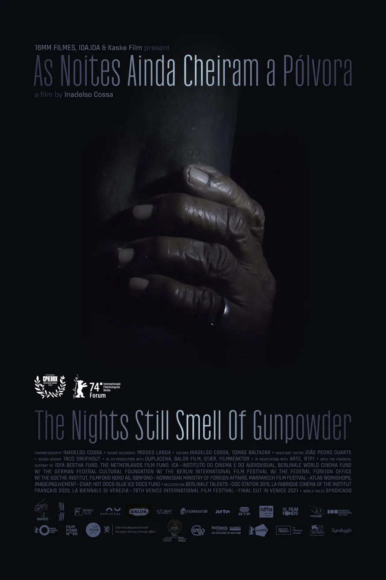 Plakat filmowy "As noites ainda cheiram á pôlvora"