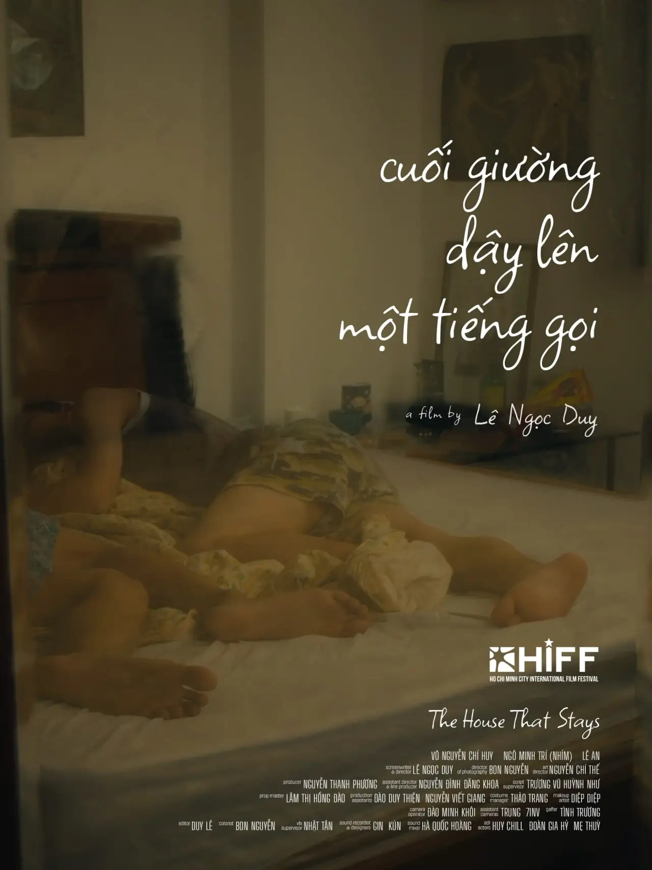 Plakat filmowy "Cuối giường dậy lên một tiếng gọi"