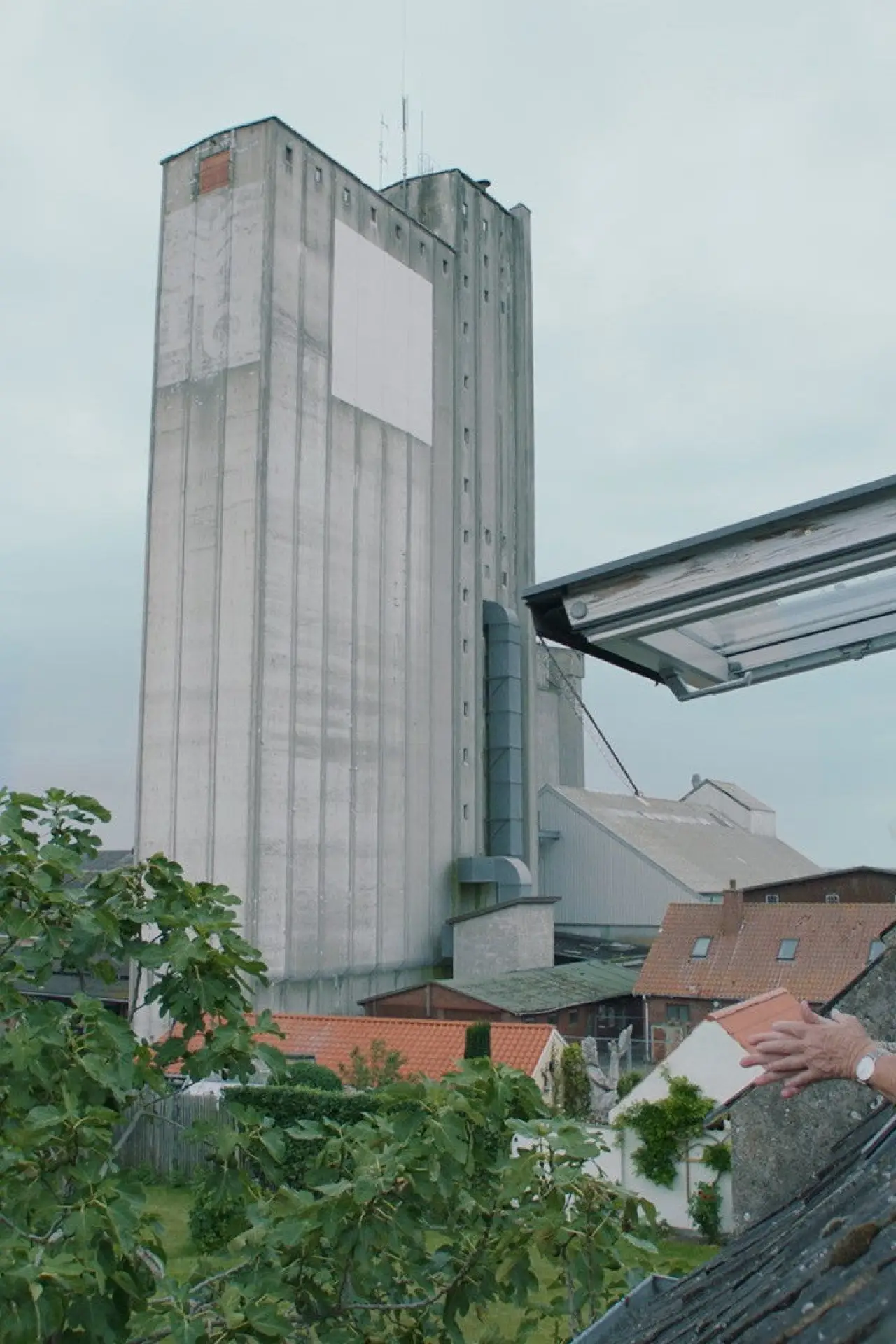 Plakat filmowy "Alle os og siloen"