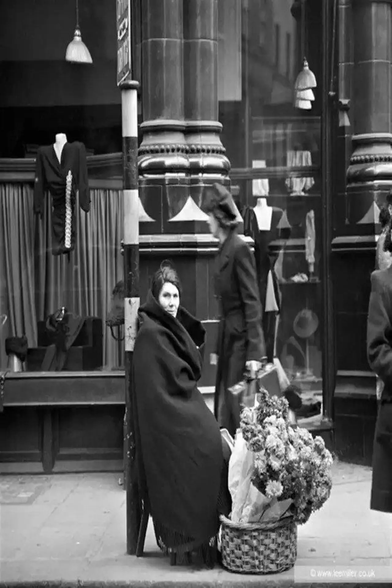 Plakat filmowy "The Women Flower Sellers of Grafton Street"