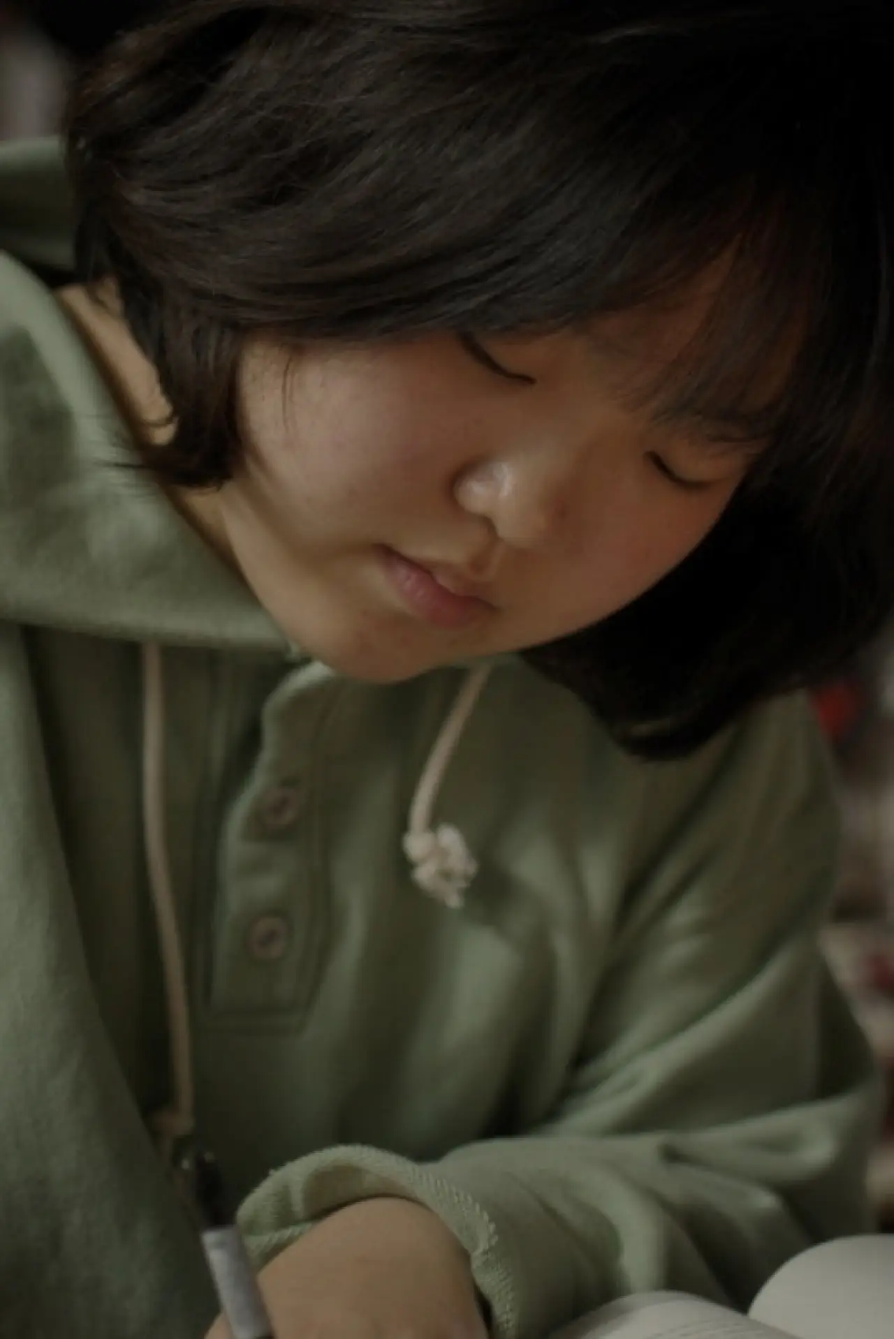 Plakat filmowy "나무가 기운 쪽으로"