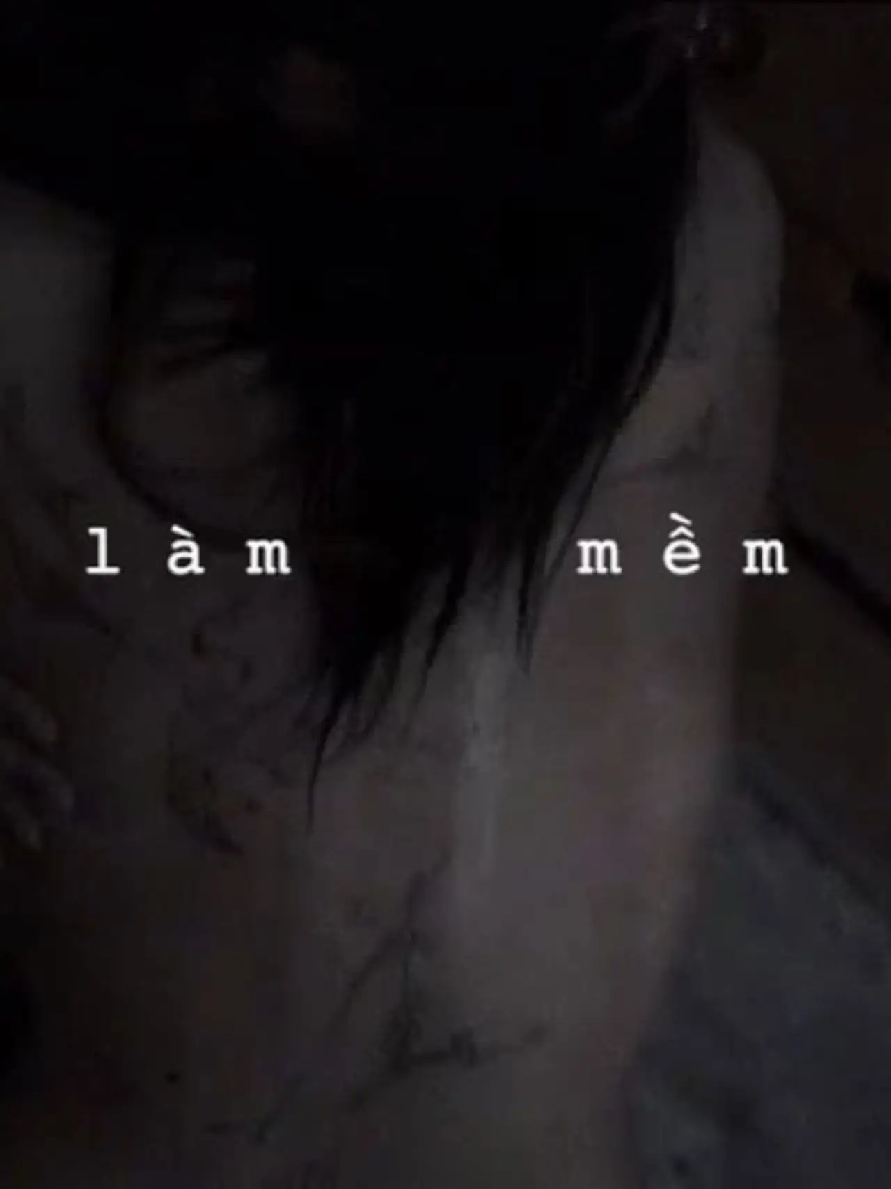Plakat filmowy "l à m       m ề m"