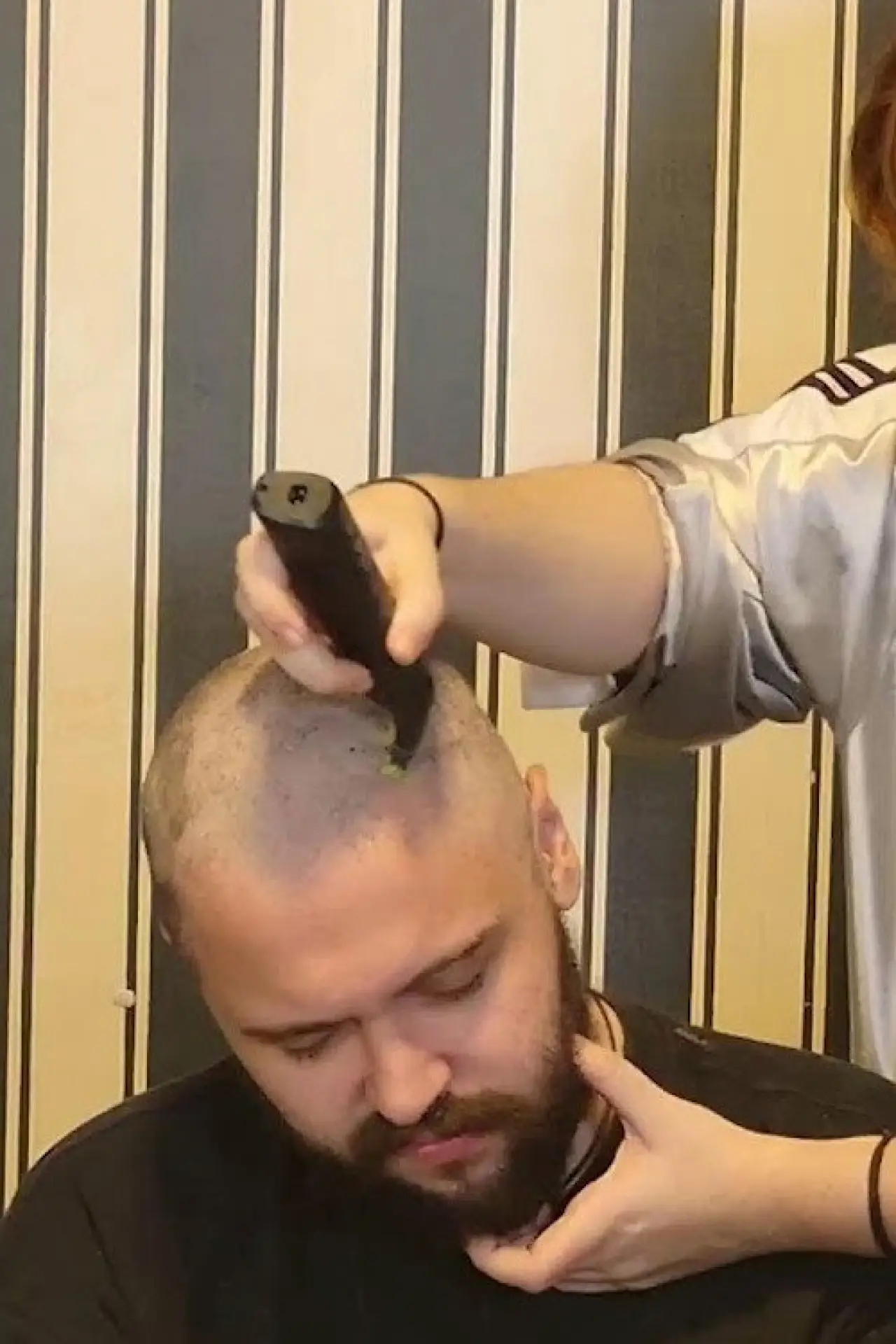 Plakat filmowy "Carteiro Cósmico Raspando o Cabelo"