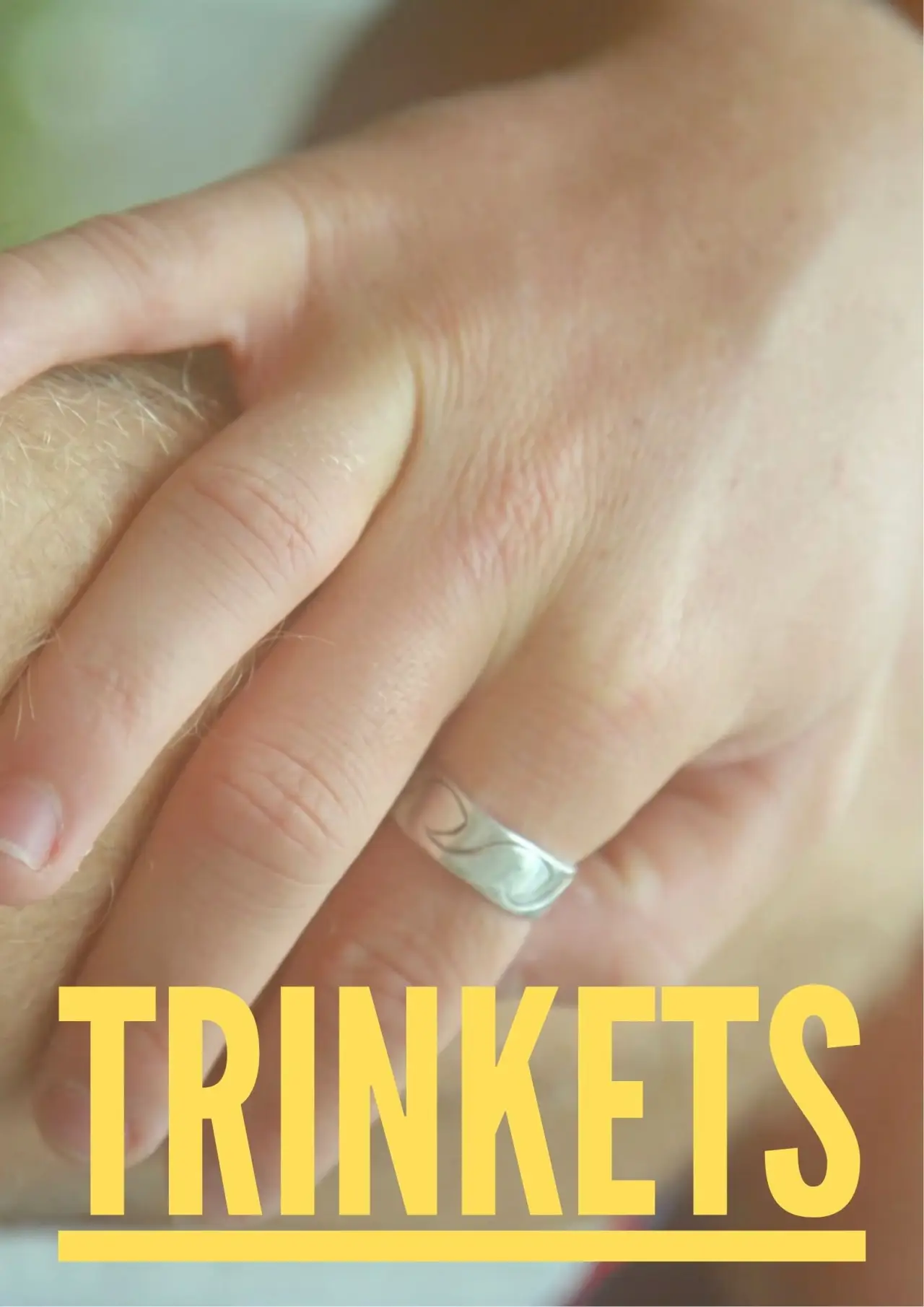 Plakat filmowy "Trinkets"