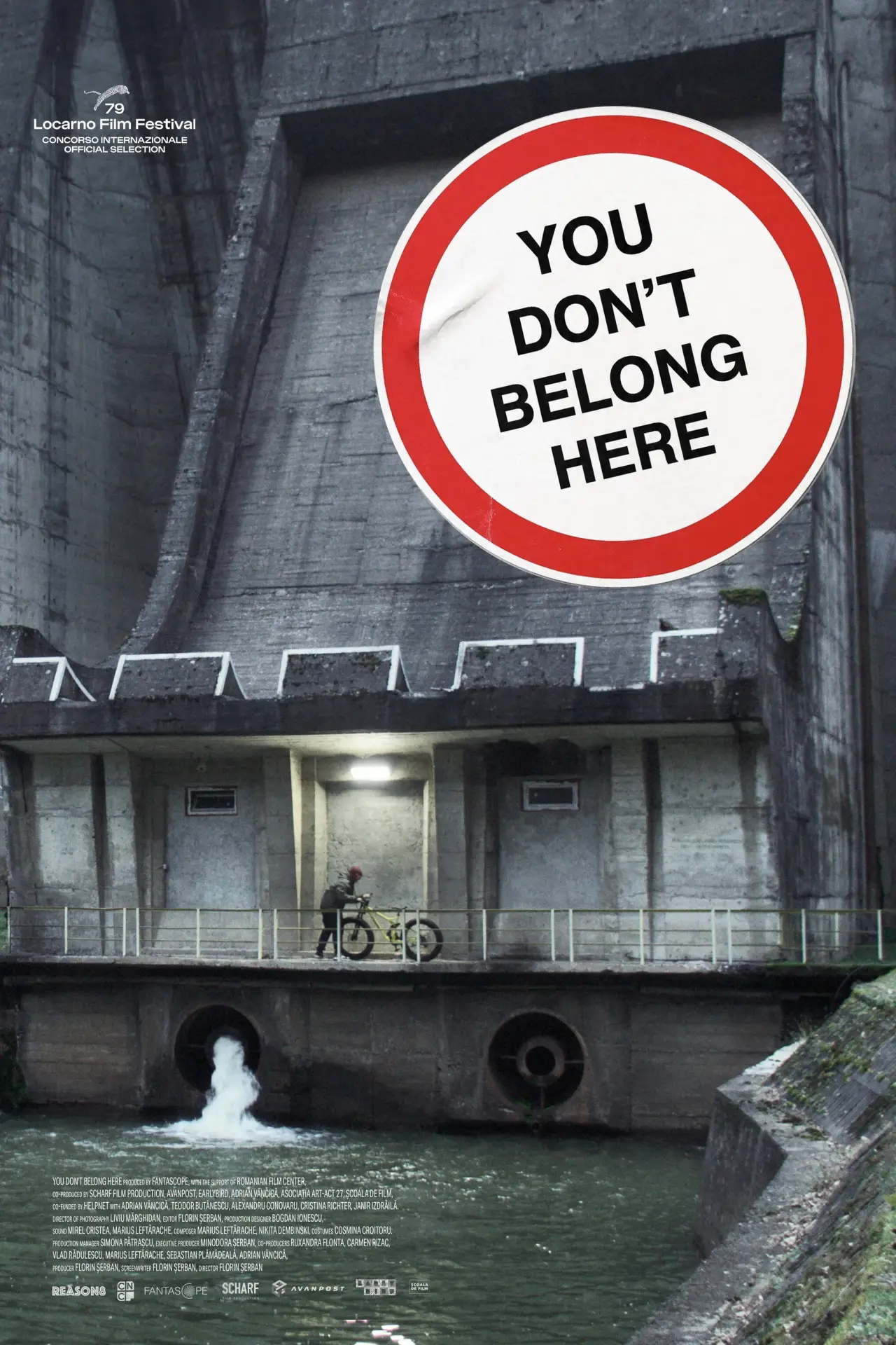 Plakat filmowy "Nu e locul tau aici"
