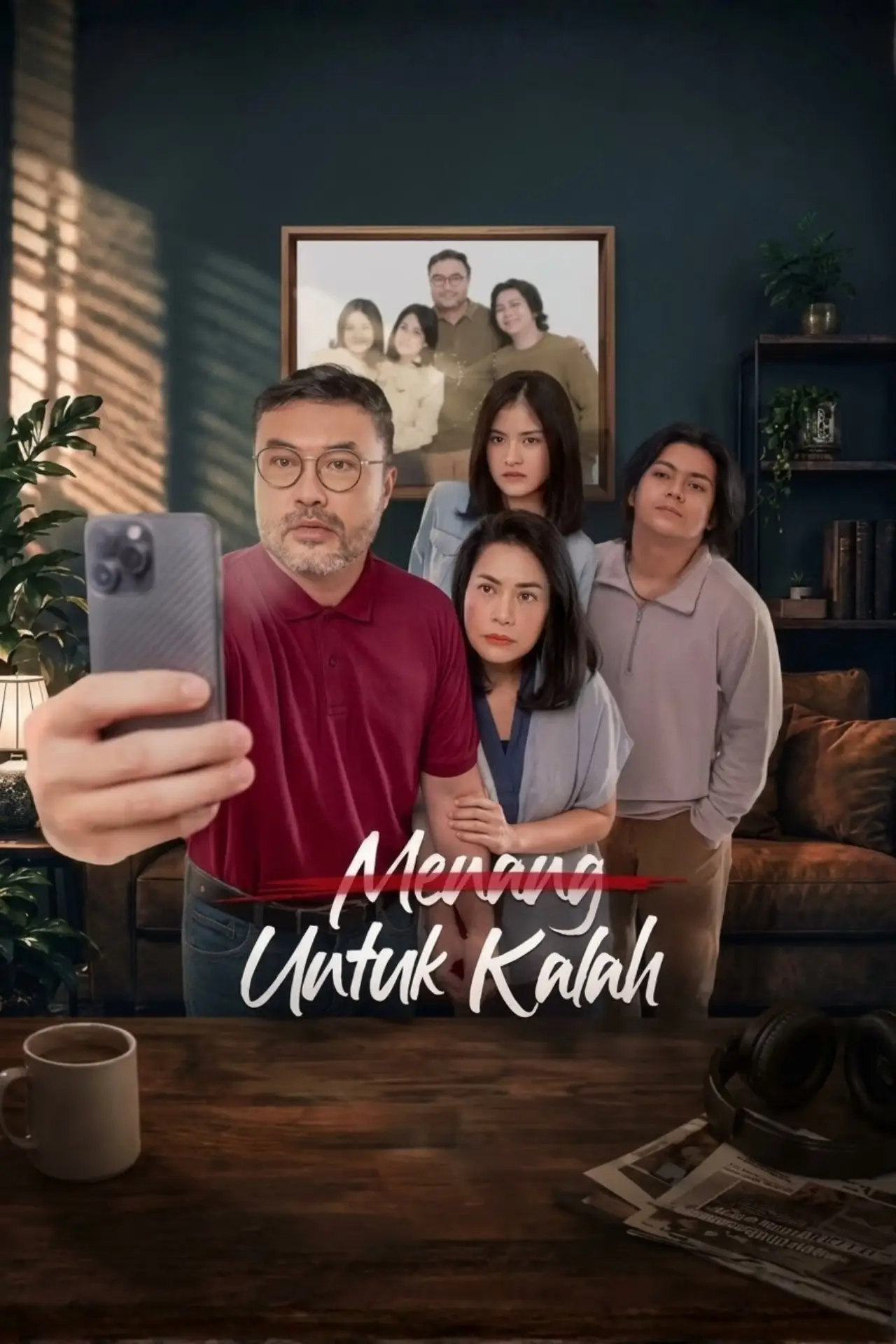 Plakat filmowy "Menang Untuk Kalah"