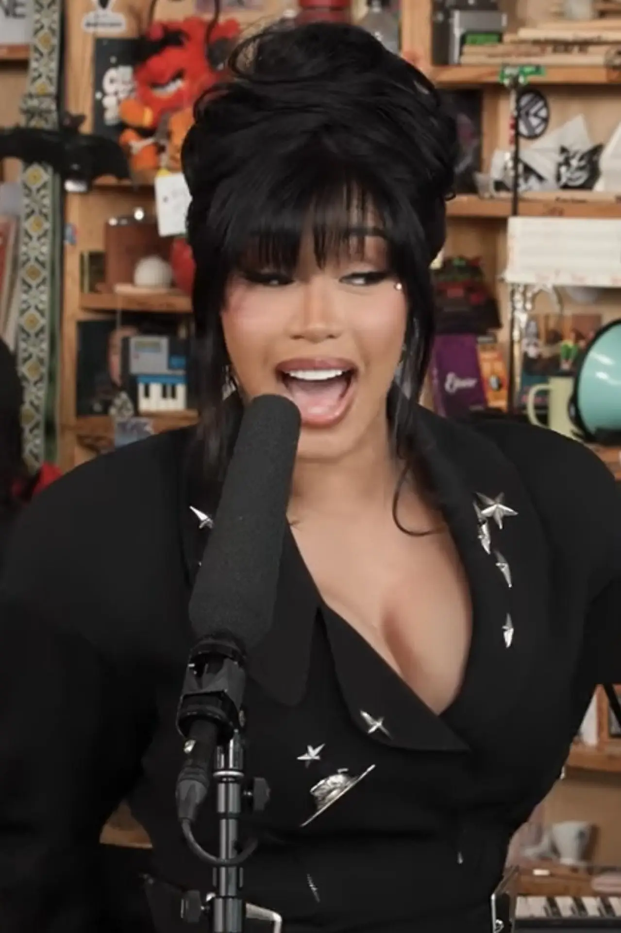 Plakat filmowy "Cardi B: Tiny Desk Concert"