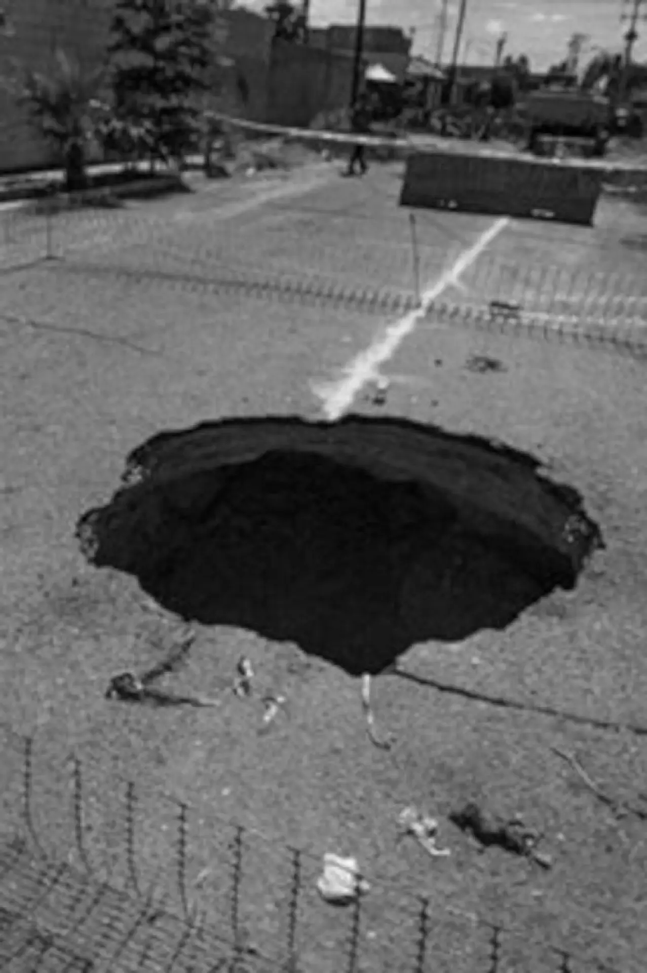 Plakat filmowy "Sinkhole"