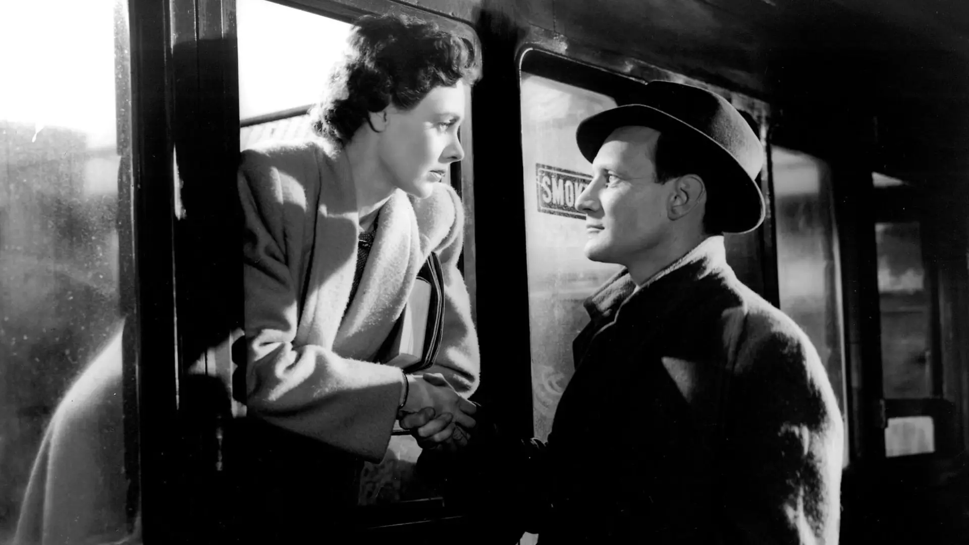 Wideo do filmu Spotkanie — "Could You Really Say Goodbye?" - Brief Encounter's Carnforth Station | BFI