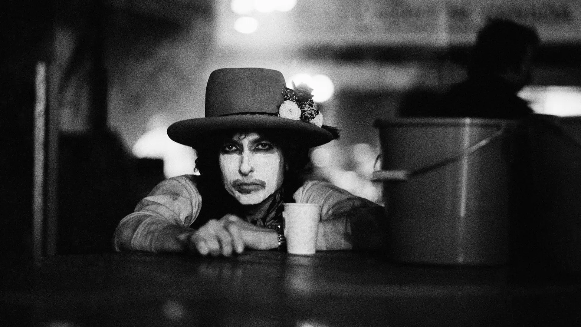 Wideo do filmu Rolling Thunder Revue: Opowieść o Bobie Dylanie od Martina Scorsese — Bob Dylan "One More Cup Of Coffee" LIVE performance [Full Song] 1975 | Netflix