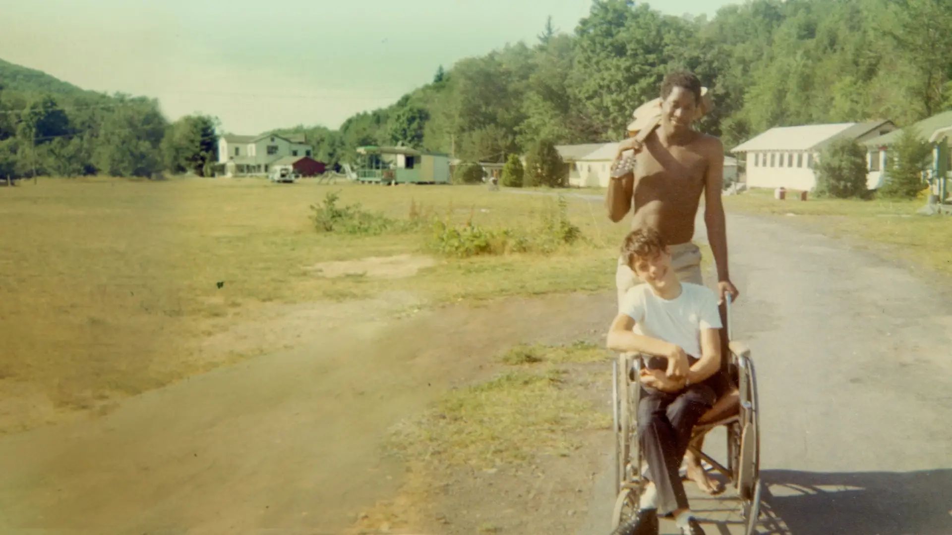 Wideo do filmu Crip Camp: A Disability Revolution — CRIP CAMP: A DISABILITY REVOLUTION | Official Trailer | Netflix | Documentary