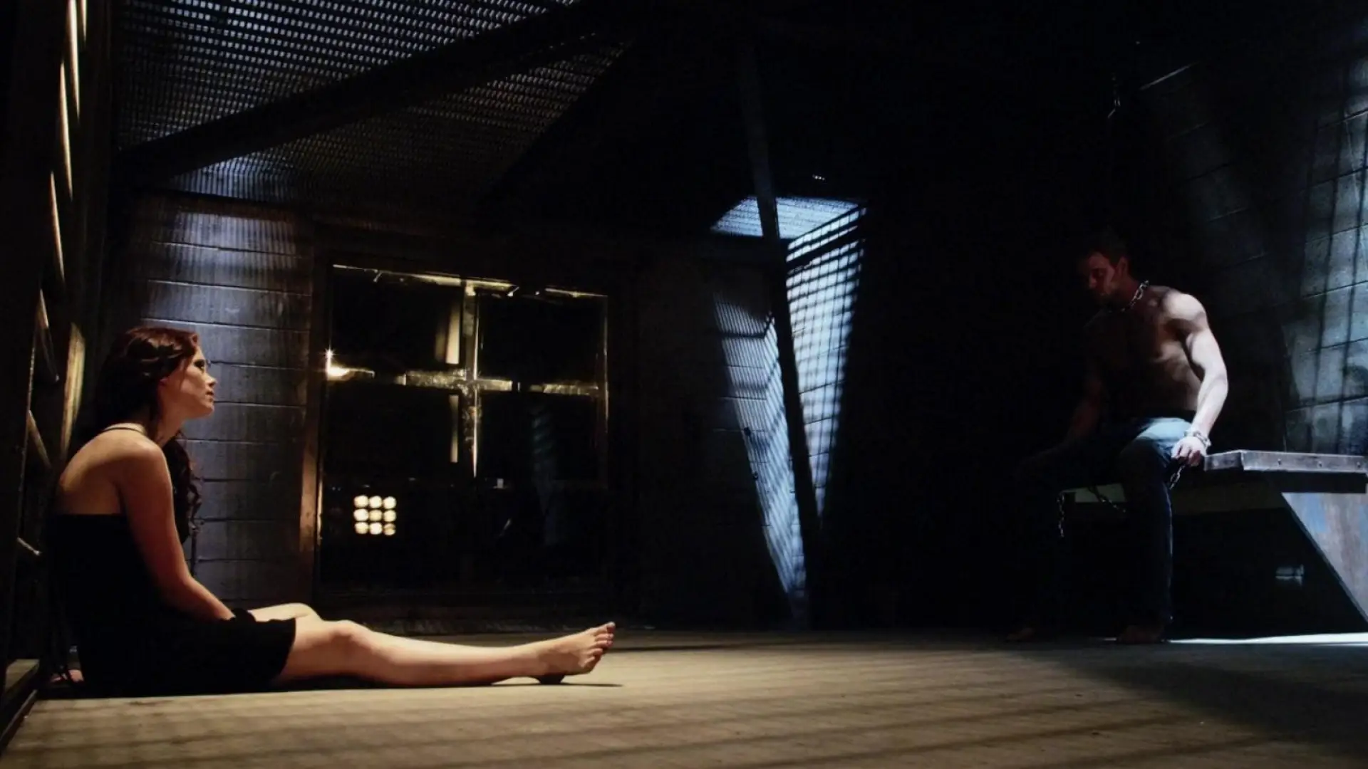 Wideo do filmu Arena — Arena (2011) Trailer