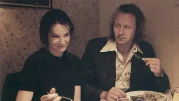 Zasłona do filmu "Przełamując fale" #212854