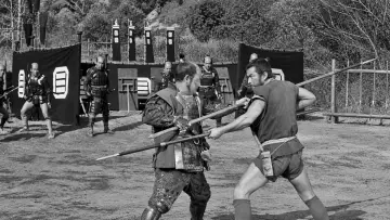 Zasłona do filmu "Ukryta forteca" #1648148