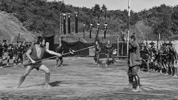 Zasłona do filmu "Ukryta forteca" #1648172