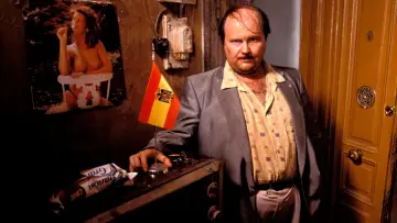 Zasłona do filmu "Torrente: Przygłupia ręka sprawiedliwości" #360295