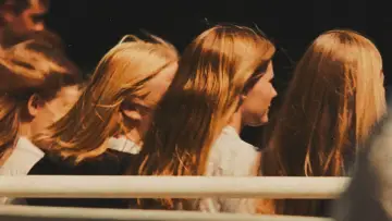 Zasłona do filmu "Przekleństwa Niewinności" #807756