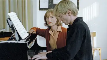 Zasłona do filmu "Pianistka" #227069