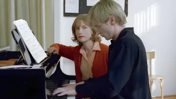 Zasłona do filmu "Pianistka" #227072