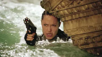 Zasłona do filmu "Lara Croft Tomb Raider: Kolebka życia" #1732910