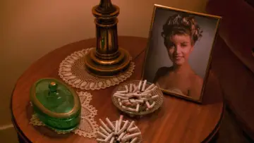Zasłona do filmu "Miasteczko Twin Peaks: Ogniu krocz za mną" #643284