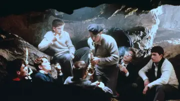 Zasłona do filmu "Stowarzyszenie Umarłych Poetów" #573894