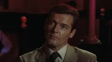 Zasłona do filmu "Żyj i pozwól umrzeć" #284146