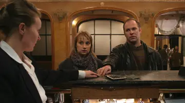 Zasłona do filmu "4 miesiące, 3 tygodnie i 2 dni" #208894
