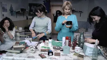 Zasłona do filmu "4 miesiące, 3 tygodnie i 2 dni" #484957