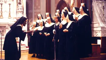 Zasłona do filmu "Zakonnica w przebraniu" #692276
