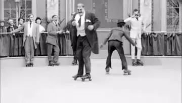 Zasłona do filmu "Charlie na ślizgawce" #501948