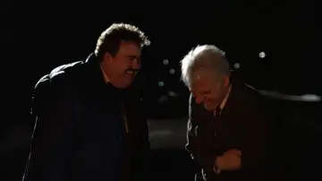 Zasłona do filmu "Samoloty, pociągi i samochody" #675412