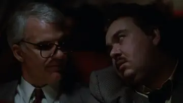 Zasłona do filmu "Samoloty, pociągi i samochody" #675430