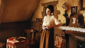 Zasłona do filmu "Bardzo długie zaręczyny" #224517