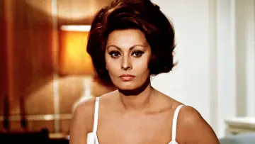 Zasłona do filmu "Hrabina z Hongkongu" #1012498