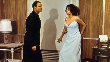 Zasłona do filmu "Hrabina z Hongkongu" #358852