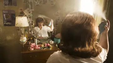 Zasłona do filmu "Lakier do włosów" #1580071