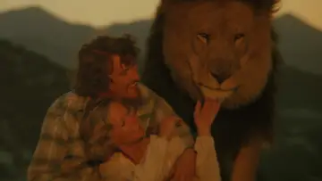 Zasłona do filmu "Roar" #432237