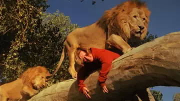 Zasłona do filmu "Roar" #432239