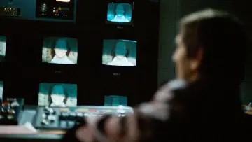 Zasłona do filmu "Śmierć na żywo" #447278