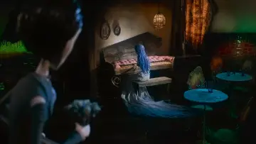 Zasłona do filmu "Gnijąca panna młoda" #1855140