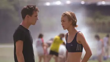 Zasłona do filmu "Podkręć jak Beckham" #732379