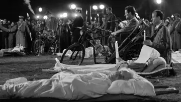 Zasłona do filmu "Słodkie życie" #177786
