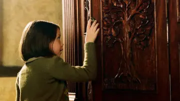 Zasłona do filmu "Opowieści z Narnii: Lew, Czarownica i stara szafa" #464392