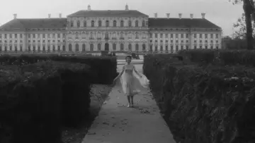 Zasłona do filmu "Zeszłego roku w Marienbadzie" #987495
