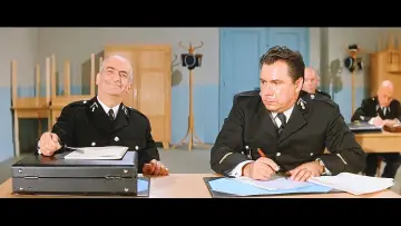 Zasłona do filmu "Żandarm się Żeni" #282523