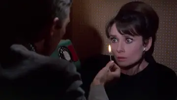 Zasłona do filmu "Szarada" #723034