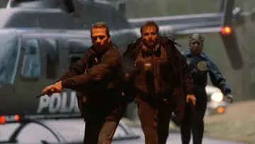 Zasłona do filmu "Ścigany" #1179507
