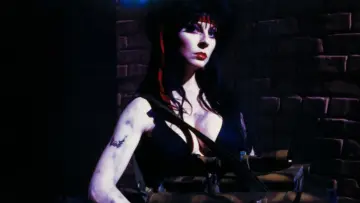 Zasłona do filmu "Elvira, władczyni ciemności" #278253